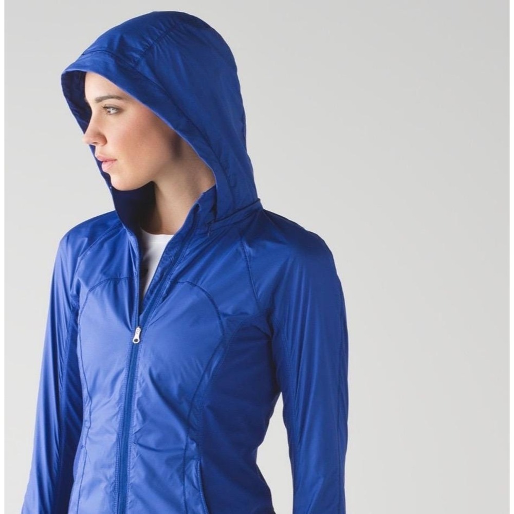 LULULEMON Rush Hour Sapphire Blue Stowable Hood Jacket Thumbhole Cinched Waist 4